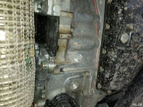 關于奇駿發動機與變速箱連接處油漬的解析 是裝配油還是潛在問題？